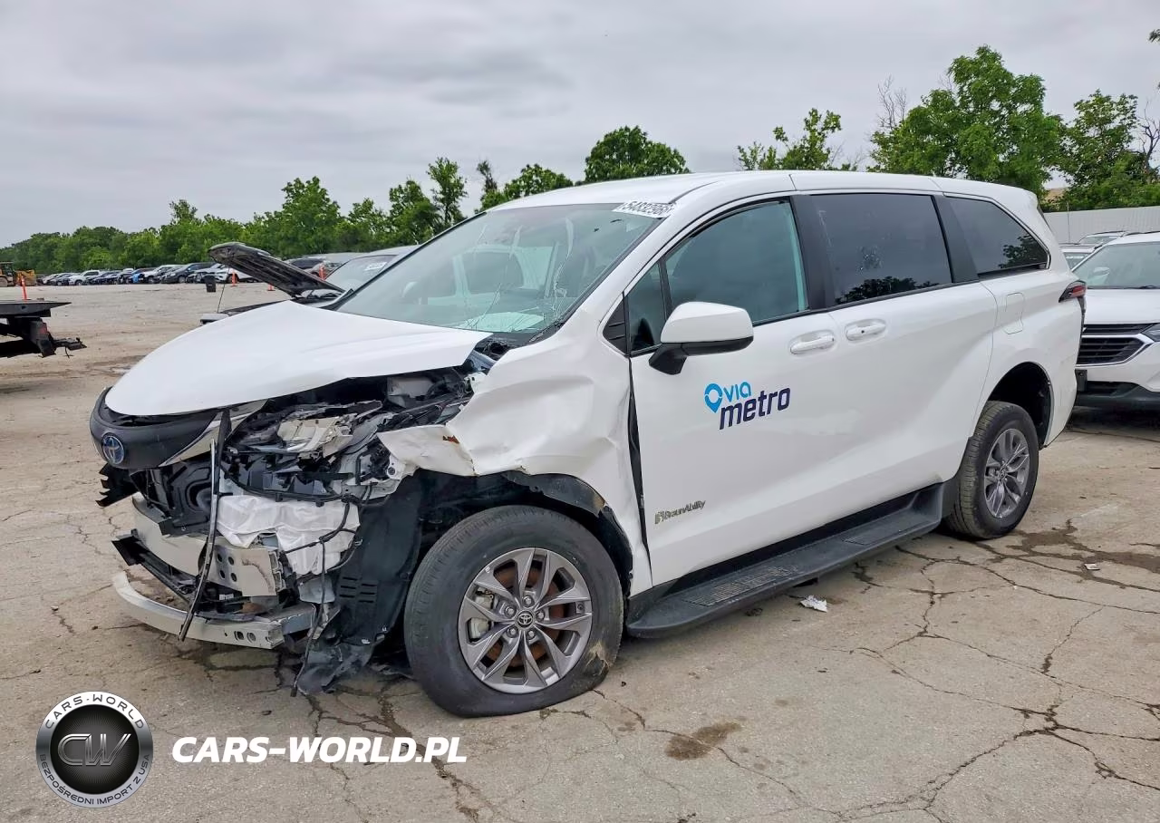 2025 Toyota Sienna Le – zdjęcie 1 z 14