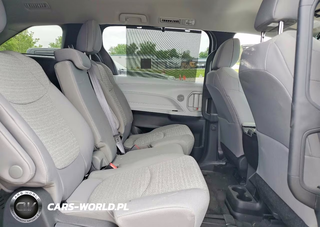 2025 Toyota Sienna Le VIN:5TDKRKEC6SS256284 - 11