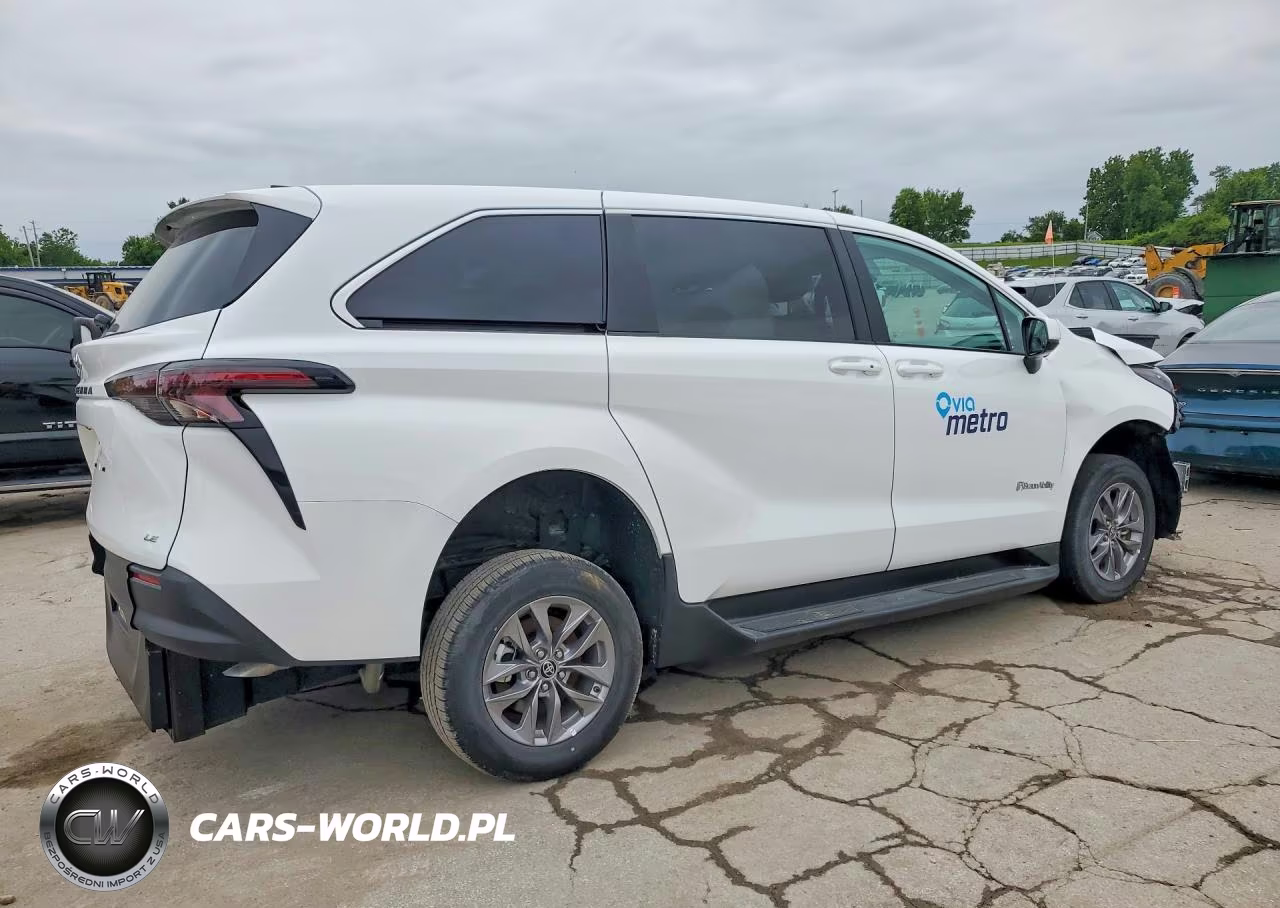 2025 Toyota Sienna Le VIN:5TDKRKEC6SS256284 - 3