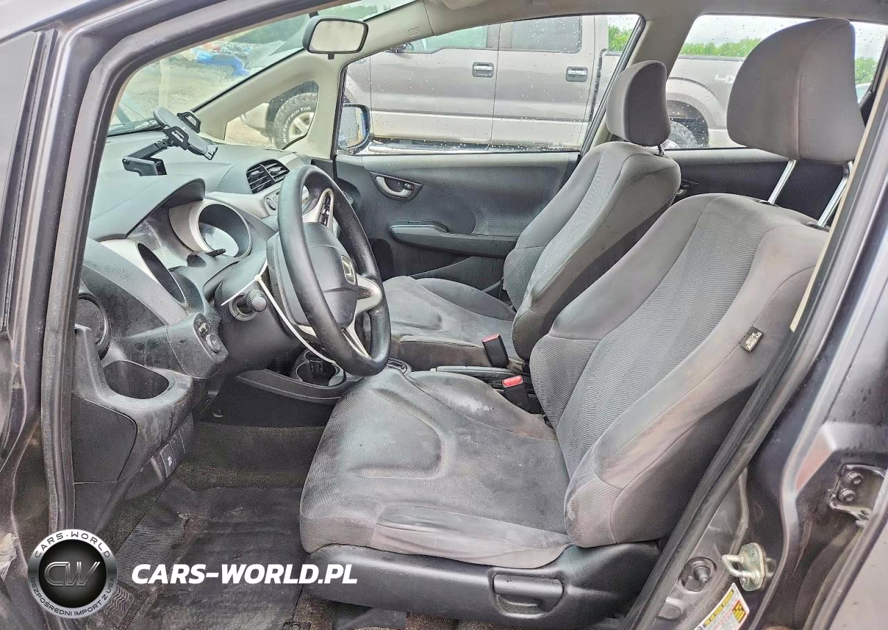 2013 Honda Fit VIN:JHMGE8H32DC008178 - 7