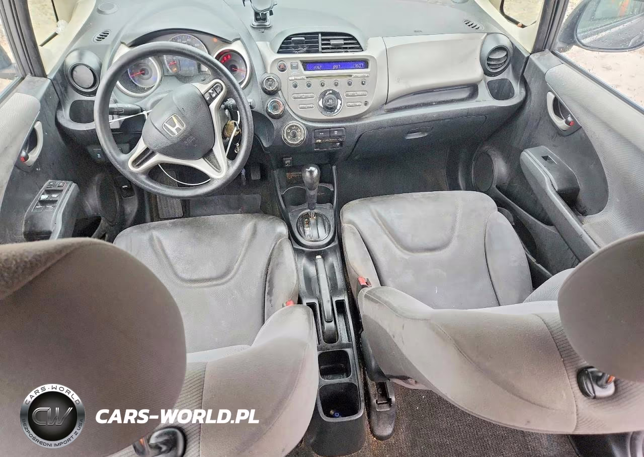 2013 Honda Fit VIN:JHMGE8H32DC008178 - 8