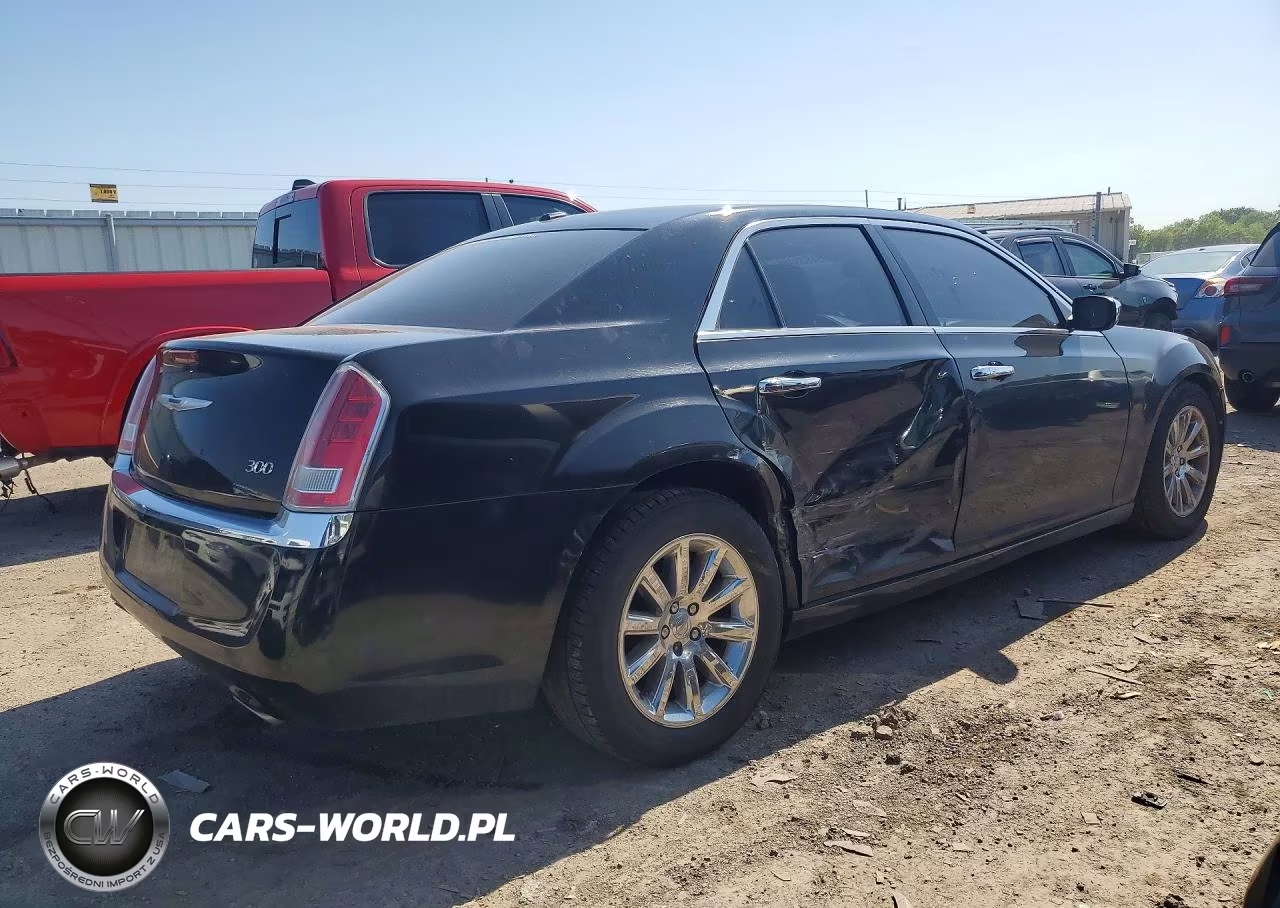 2012 Chrysler 300 Limited VIN:2C3CCACGXCH311068 - 3