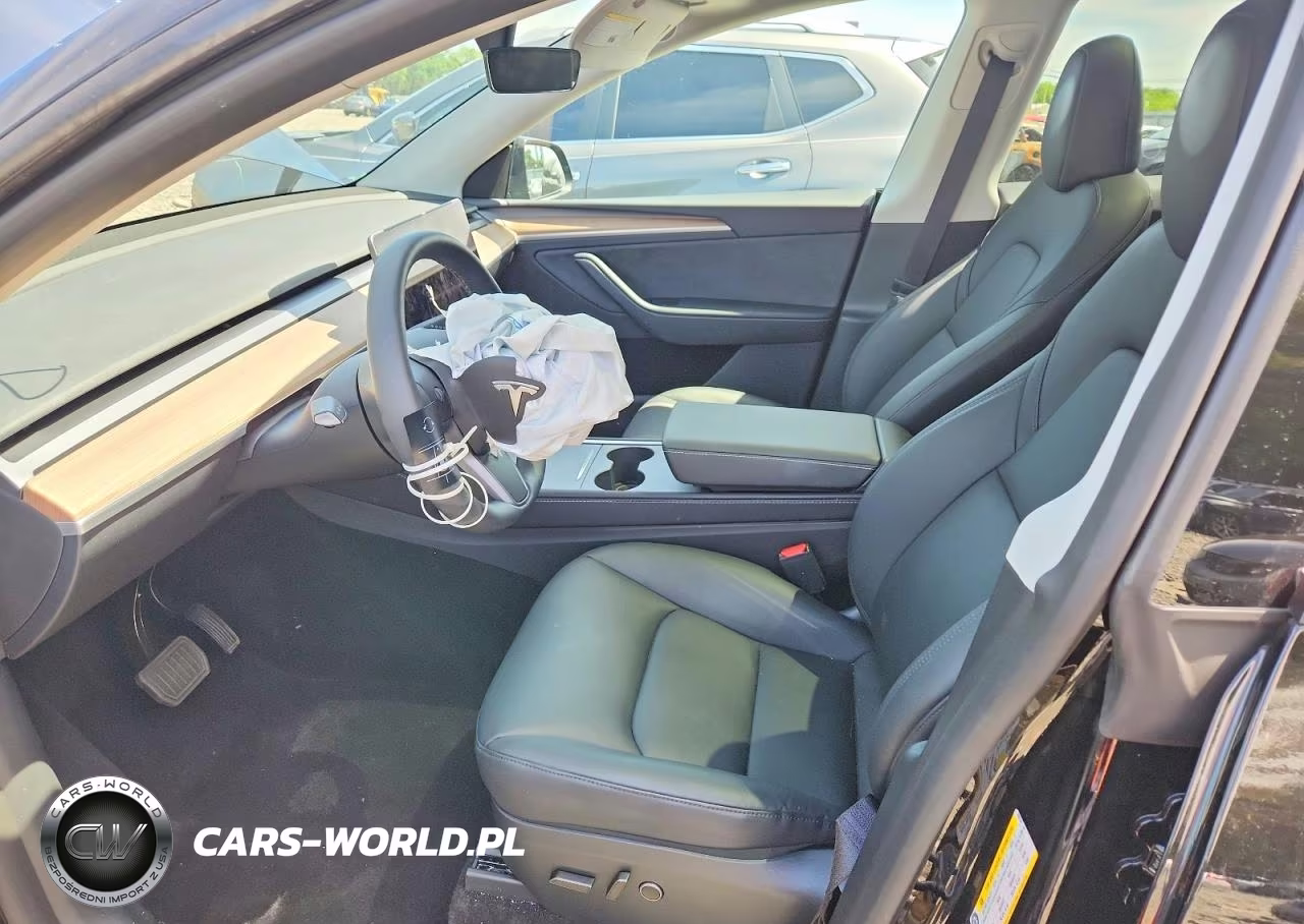 2025 Tesla Model Y VIN:7SAYGDEE0SA339159 - 7