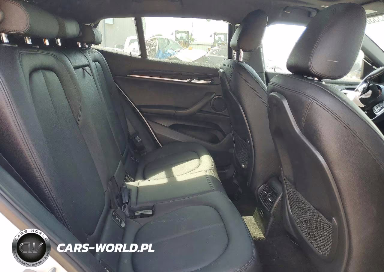 2018 BMW X2 VIN:WBXYJ5C35JEF79595 - 10