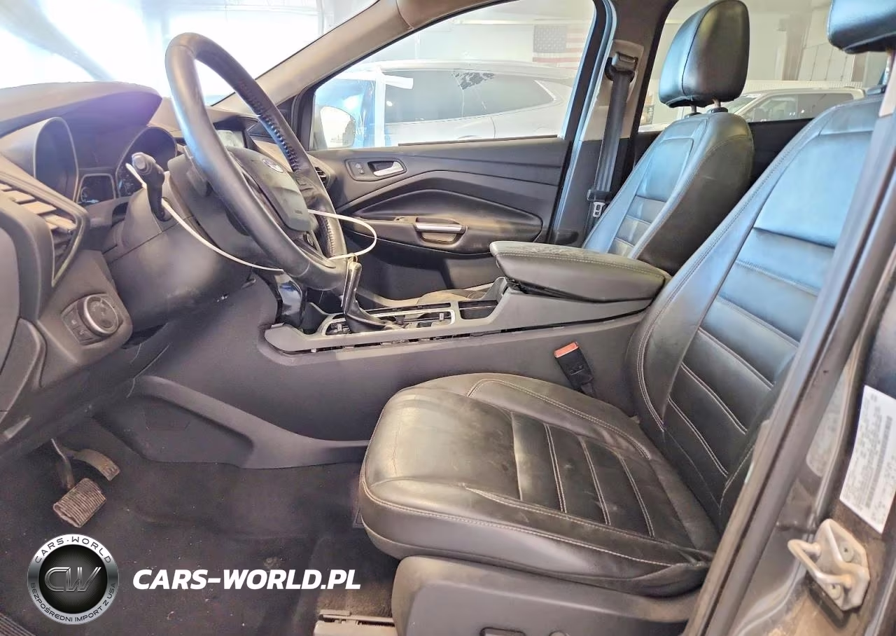 2017 Ford Escape Titanium VIN:1FMCU9J98HUB94375 - 7