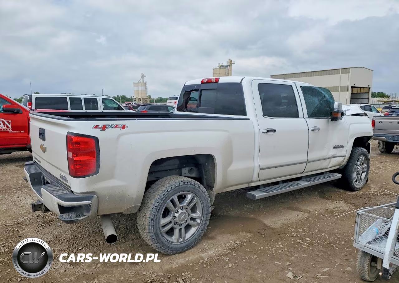 2015 Chevrolet Silverado K2500 High Country VIN:1GC1KXE83FF502321 - 3