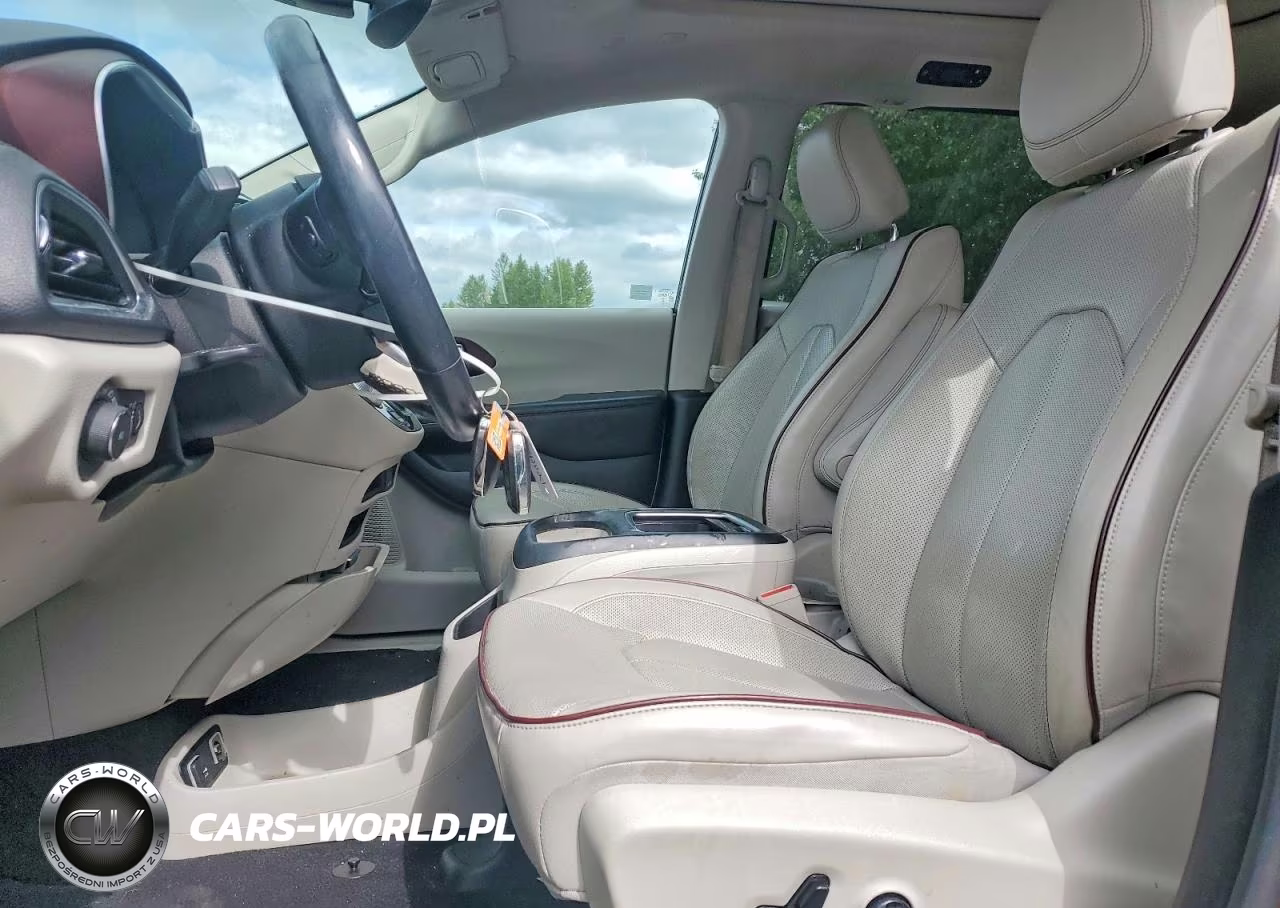 2020 Chrysler Pacifica Limited VIN:2C4RC1GGXLR285937 - 7