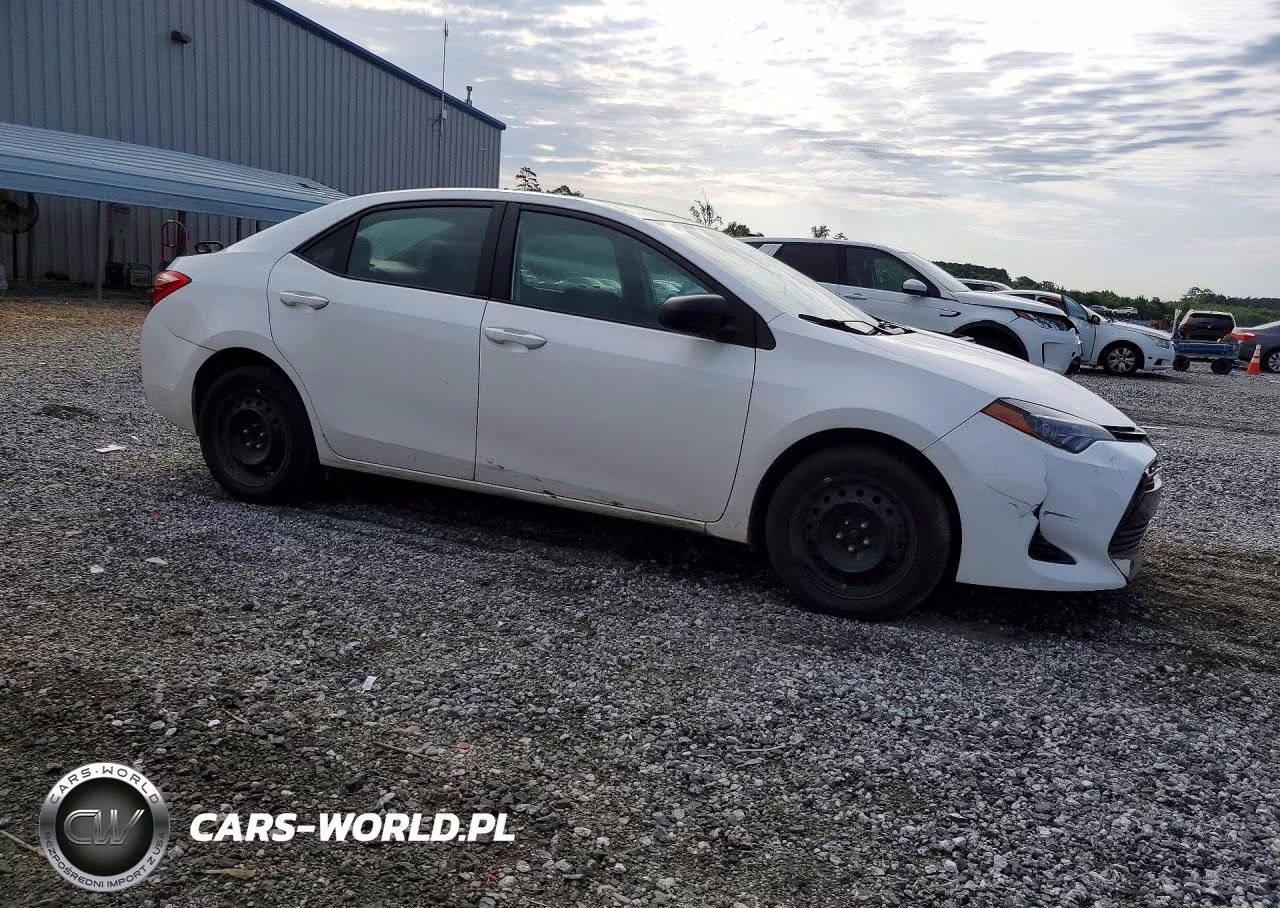 2018 Toyota Corolla Le VIN:2T1BURHE3JC061691 - 4