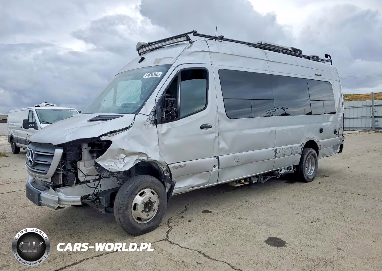 2022 Winnebago Sprinter 3
