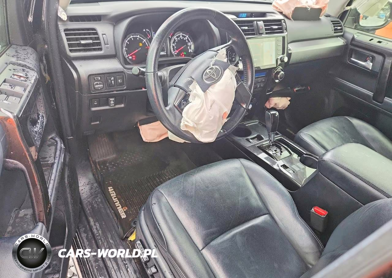 2021 Toyota 4Runner Nightshade Edition VIN:JTECU5JR9M5230913 - 8
