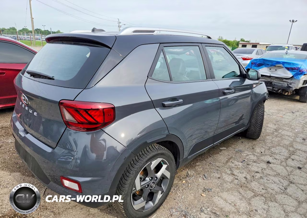 2024 Hyundai Venue Limited VIN:KMHRC8A31RU308026 - 3