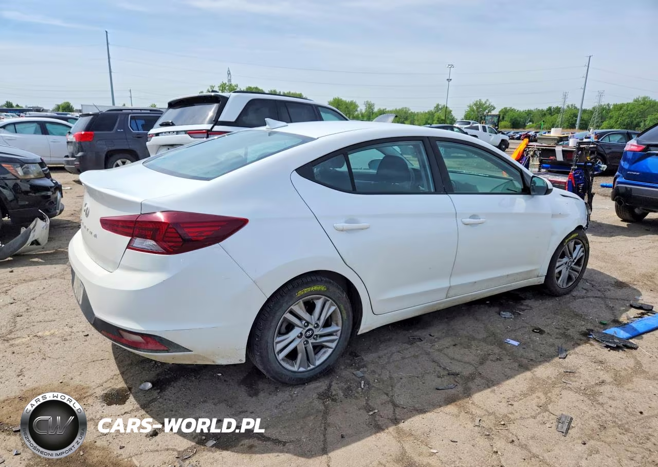 2020 Hyundai Elantra Sel VIN:5NPD84LFXLH631282 - 3
