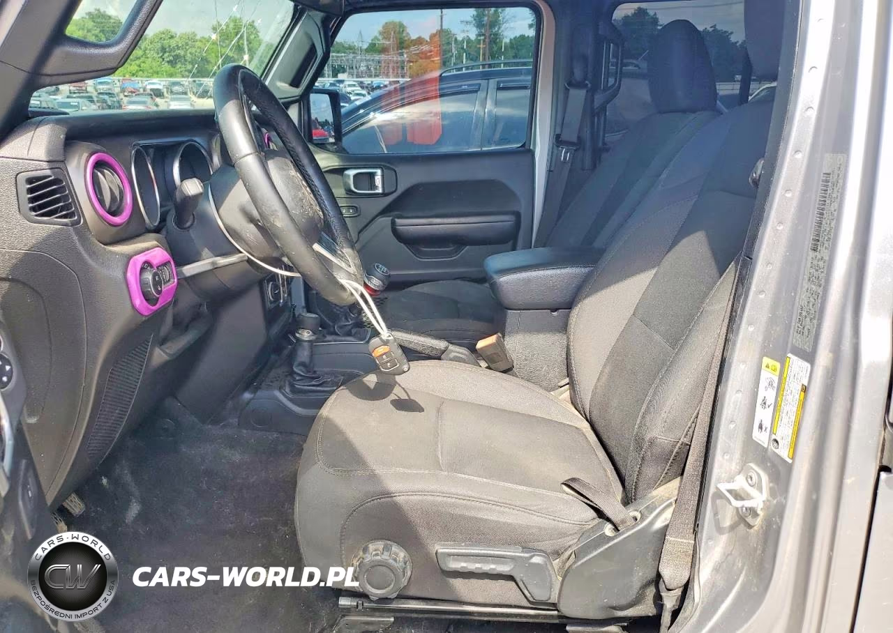 2020 Jeep Gladiator Sport VIN:1C6JJTAG2LL120472 - 7
