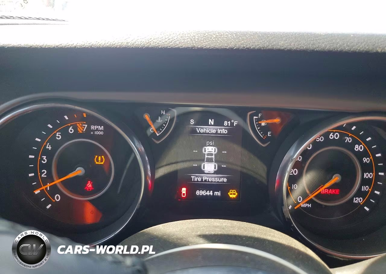 2020 Jeep Gladiator Sport VIN:1C6JJTAG2LL120472 - 9