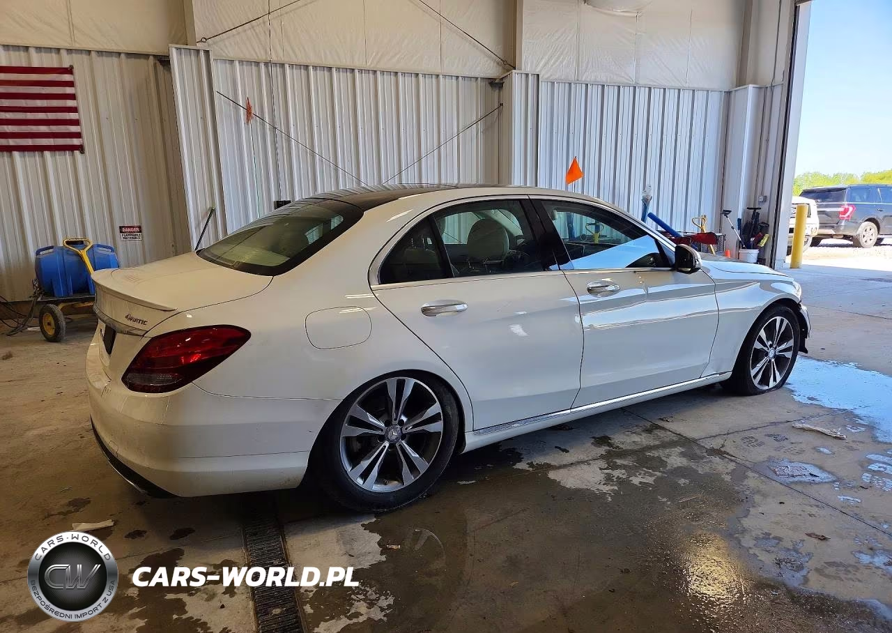 2016 Mercedes-Benz C 300 4Matic VIN:55SWF4KB8GU157980 - 3