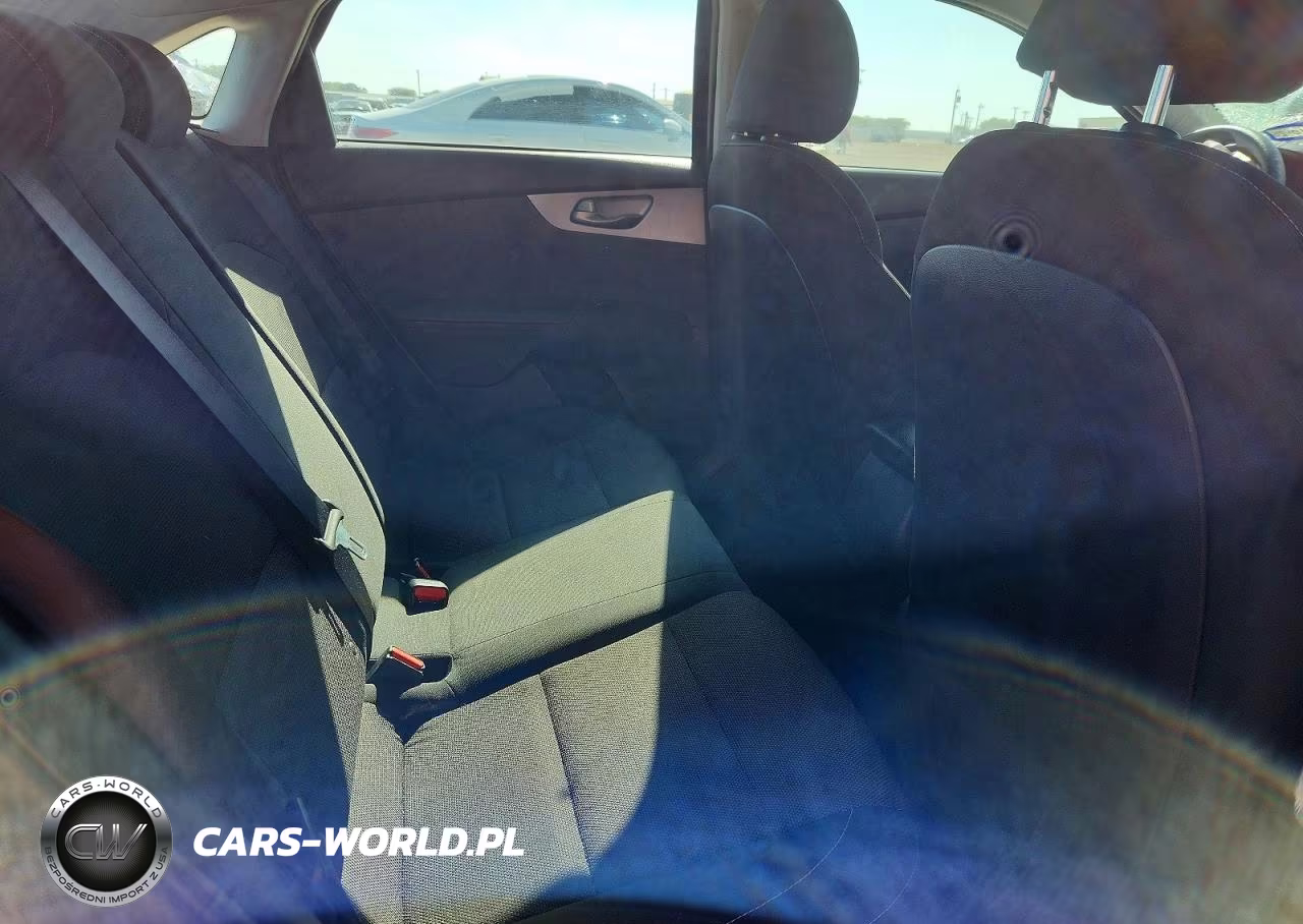 2022 Kia Forte Lxs VIN:3KPF24ADXNE429013 - 10