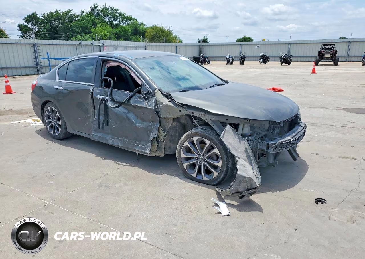 2015 Honda Accord Sport VIN:1HGCR2F51FA052792 - 4