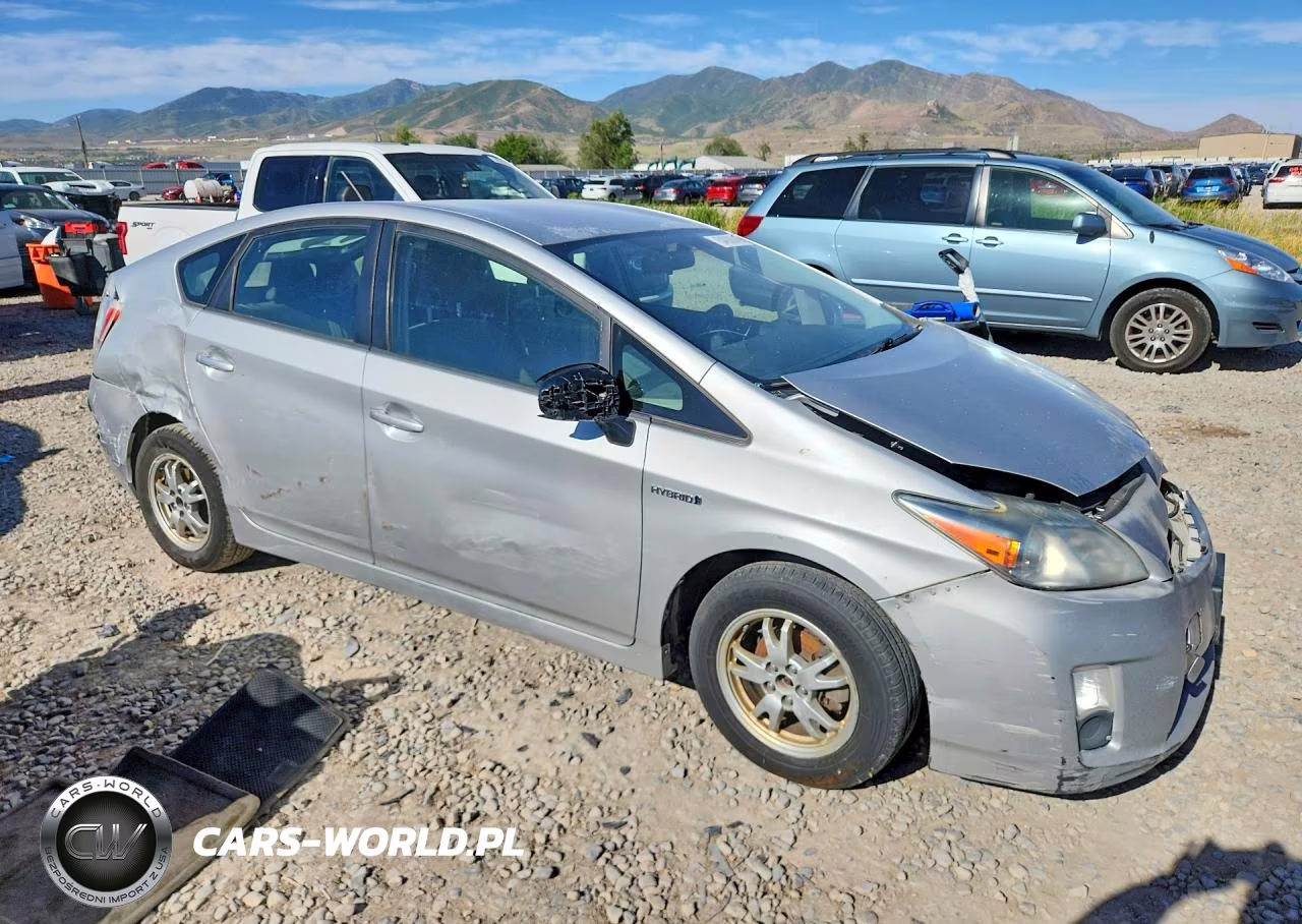 2011 Toyota Prius Two VIN:JTDKN3DU0B0296908 - 4