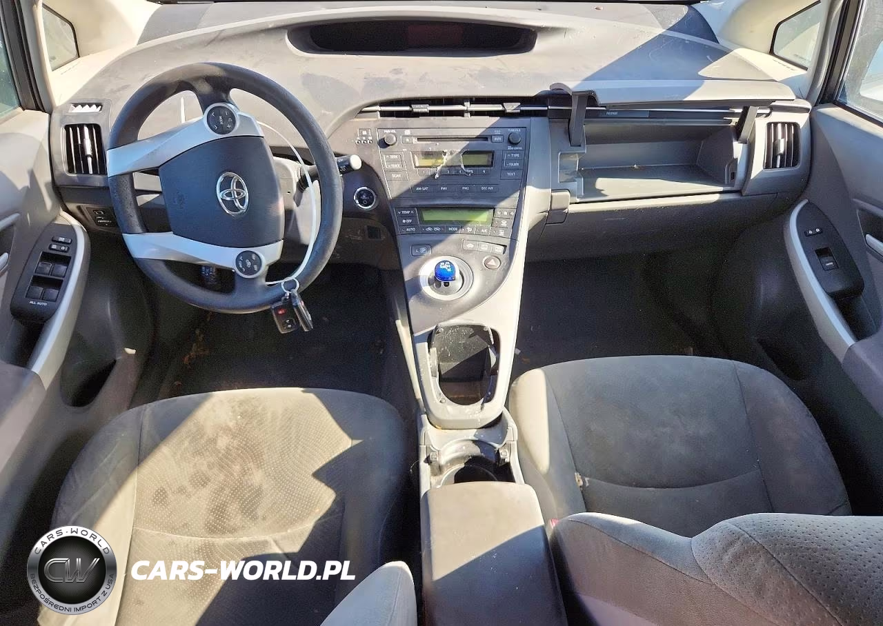 2011 Toyota Prius Two VIN:JTDKN3DU0B0296908 - 8