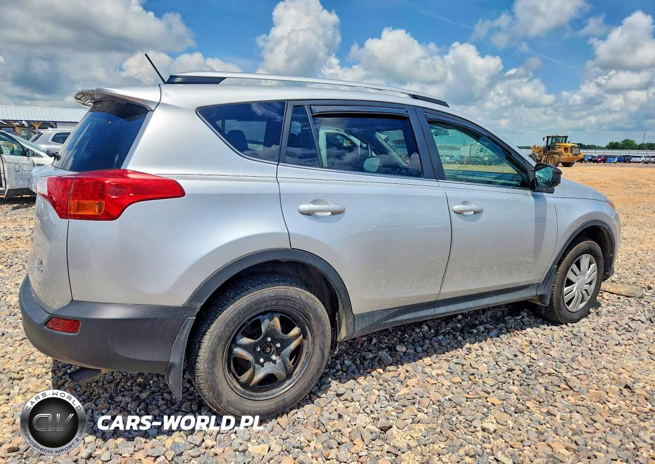 2015 Toyota Rav4 Le VIN:2T3BFREV2FW352727 - 3