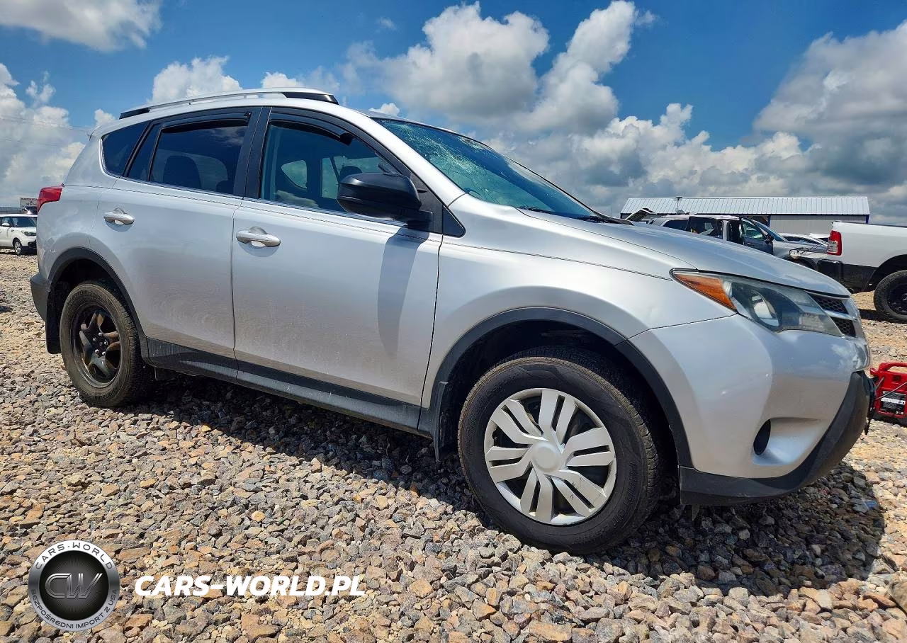 2015 Toyota Rav4 Le VIN:2T3BFREV2FW352727 - 4