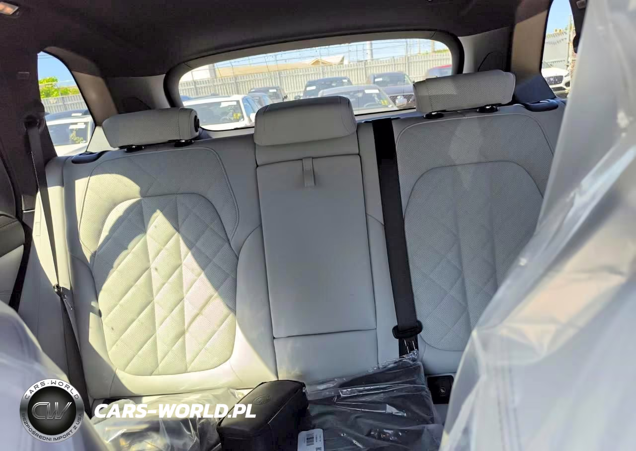 2026 BMW X5 xDrive50E VIN:5UX43EU0XT9407726 - 11