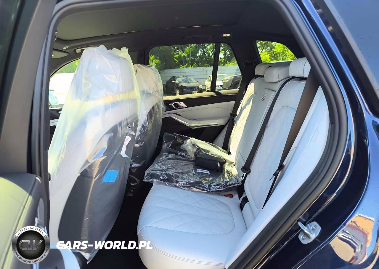 2026 BMW X5 xDrive50E VIN:5UX43EU0XT9407726 - 12
