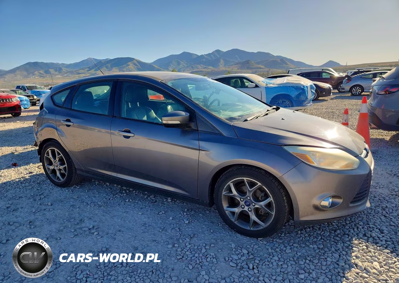 2013 Ford Focus Se VIN:1FADP3K29DL214394 - 4