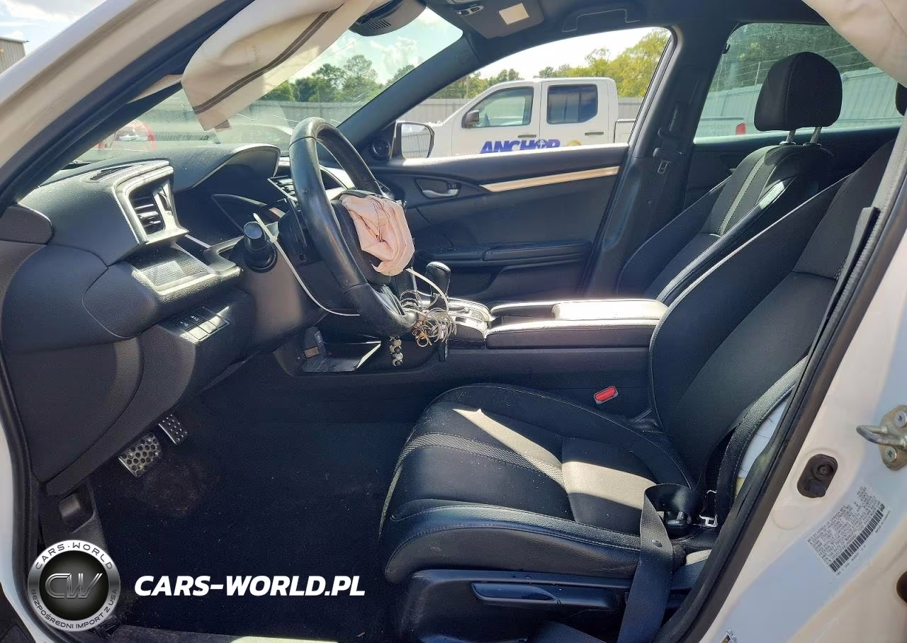 2020 Honda Civic Sport VIN:2HGFC2F8XLH585682 - 7