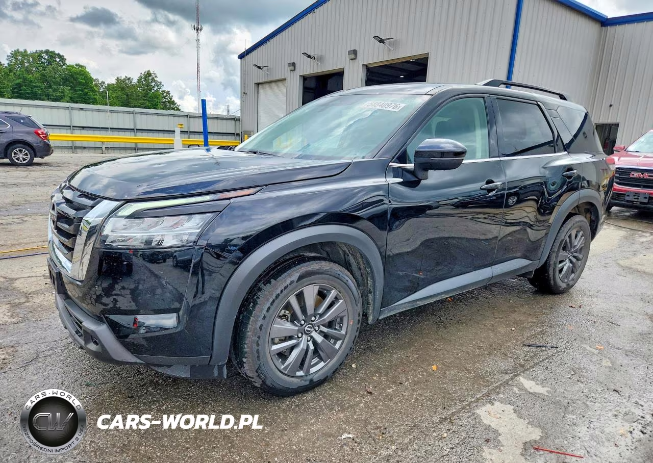 2022 Nissan Pathfinder Sv