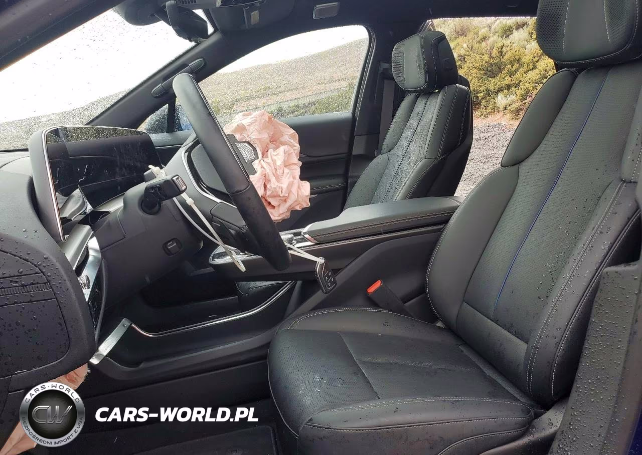 2026 Cadillac Lyriq Premium Sport VIN:1GYKPWRL8TZ300593 - 7