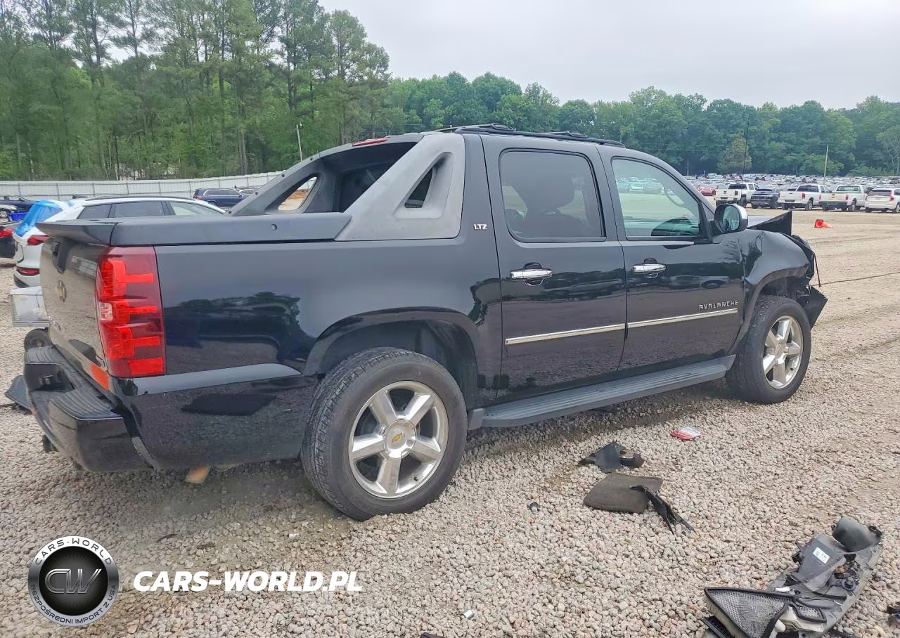 2011 Chevrolet Avalanche Ltz VIN:3GNTKGE33BG234822 - 3