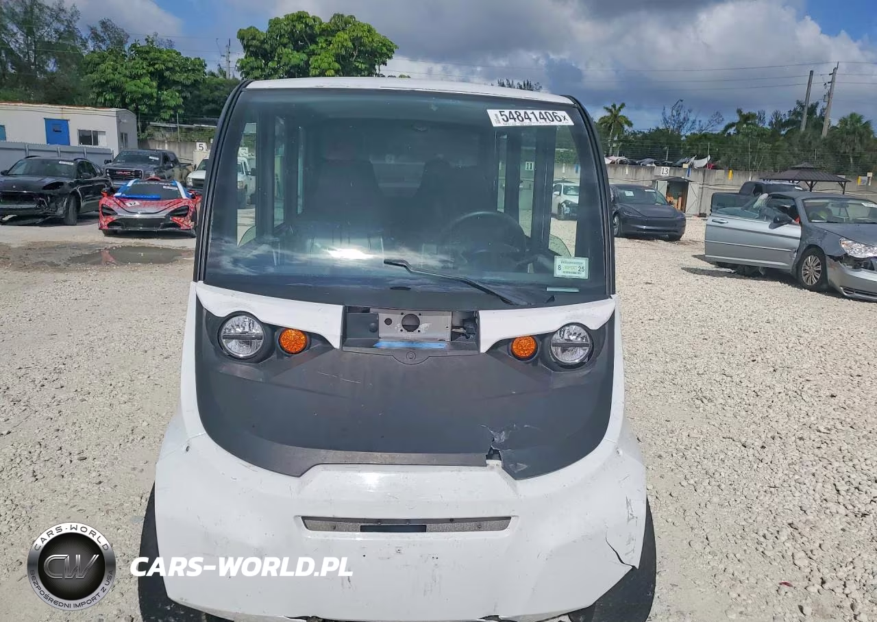 2023 Global Electric Motors E6 VIN:7SXG6AEA5P5507684 - 5