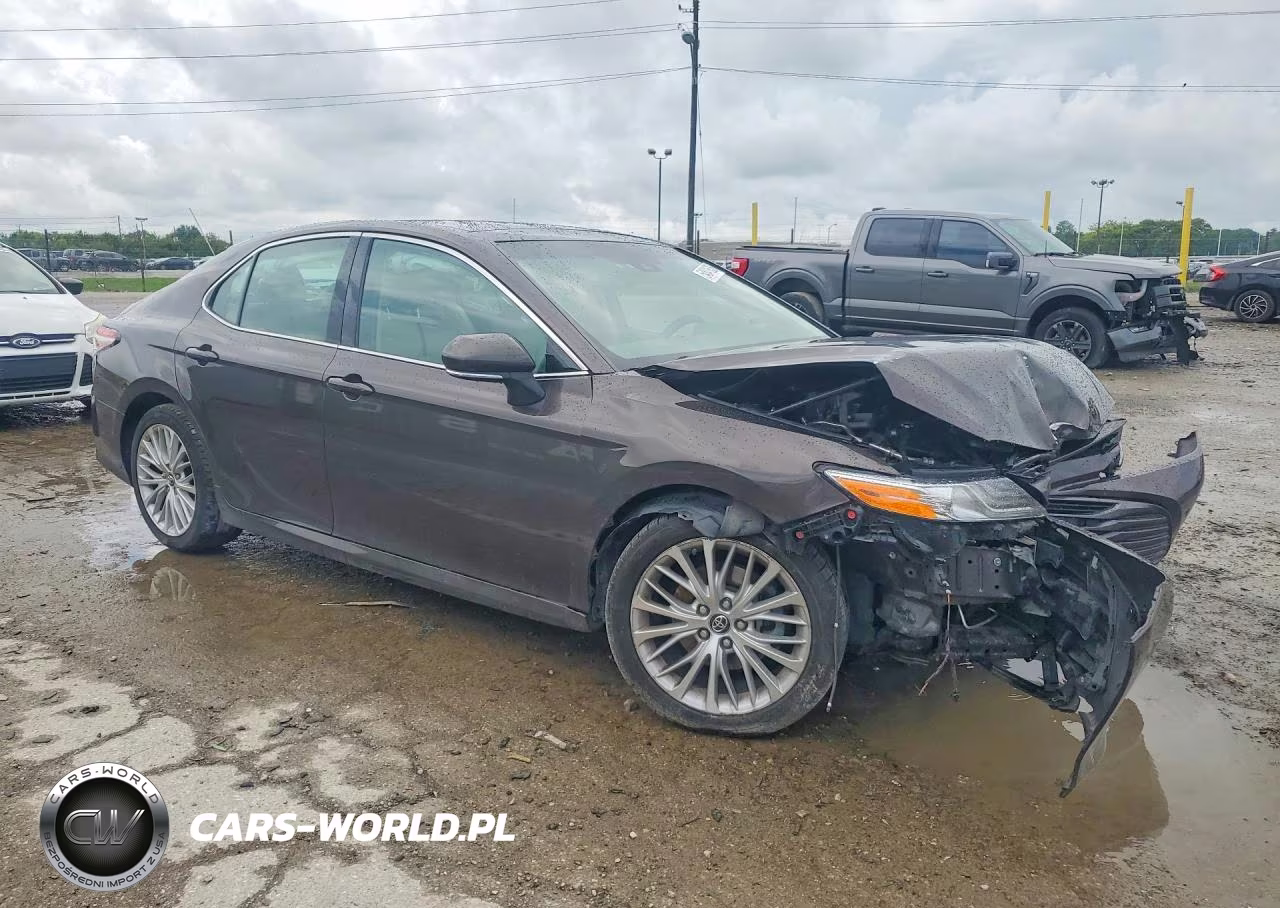 2018 Toyota Camry Xle VIN:4T1B11HKXJU134165 - 4