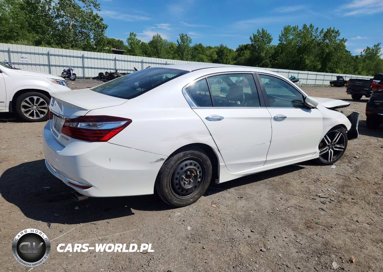 2016 Honda Accord Sport VIN:1HGCR2F51GA241718 - 3