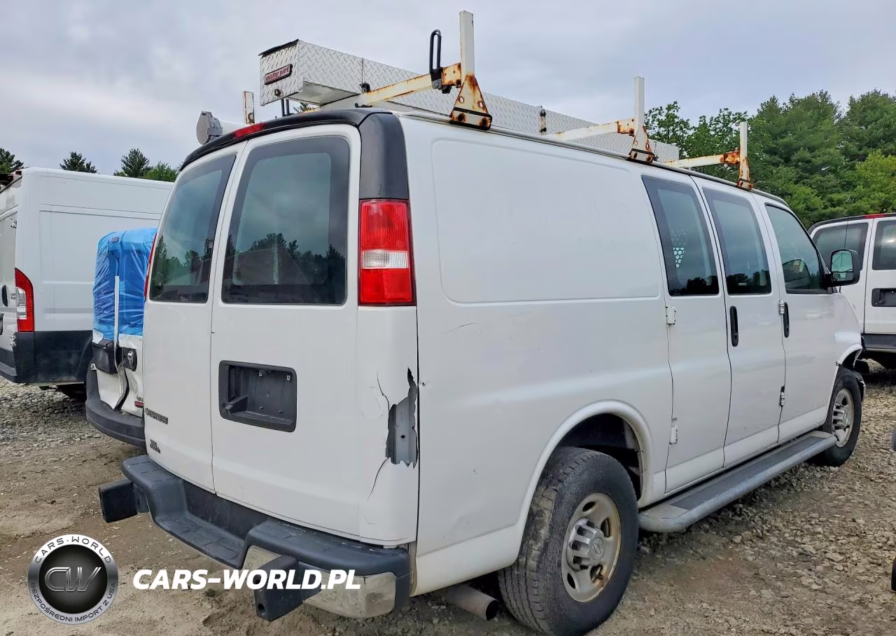 2018 Chev Express G2500 VIN:1GCWGAFGXJ1907026 - 3