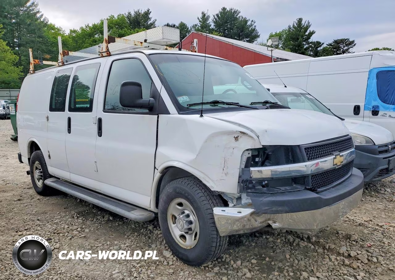 2018 Chev Express G2500 VIN:1GCWGAFGXJ1907026 - 4
