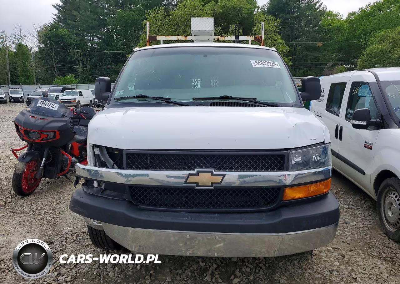 2018 Chev Express G2500 VIN:1GCWGAFGXJ1907026 - 5