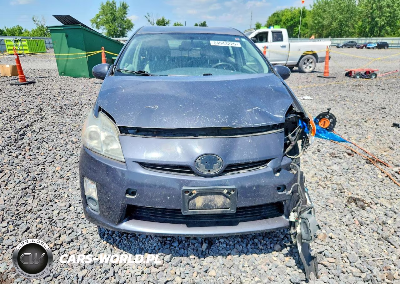 2011 Toyota Prius Two VIN:JTDKN3DU4B5308447 - 5