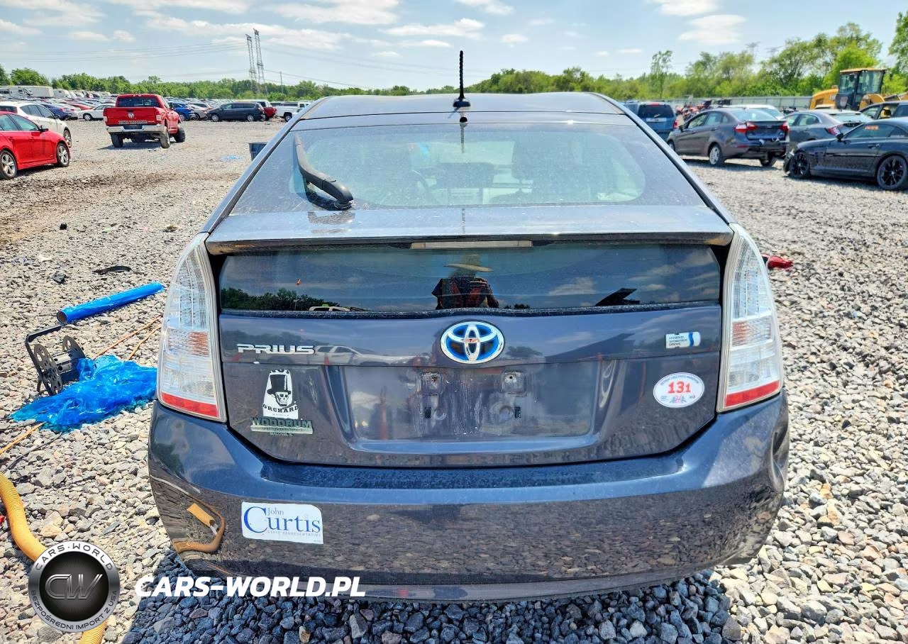 2011 Toyota Prius Two VIN:JTDKN3DU4B5308447 - 6