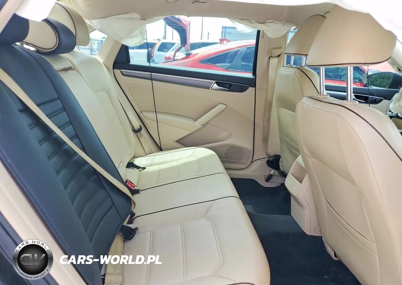 2018 Volkswagen Passat S VIN:1VWAA7A32JC010948 - 10