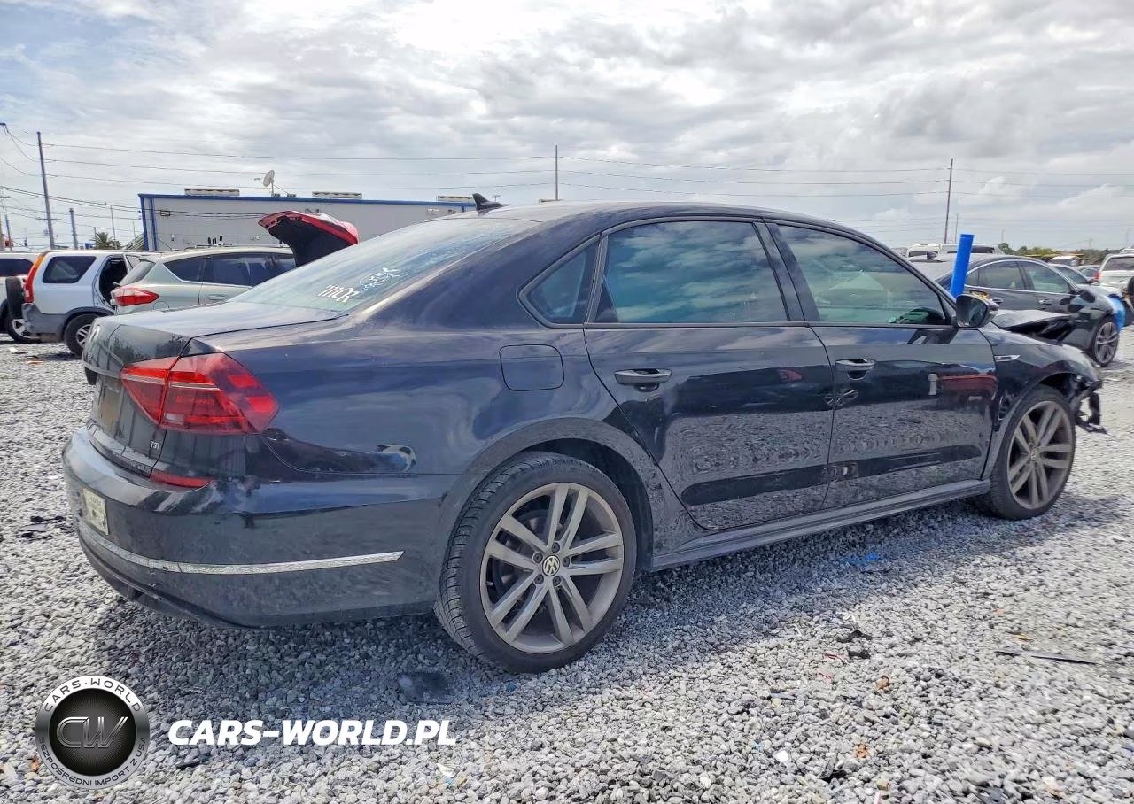 2018 Volkswagen Passat S VIN:1VWAA7A32JC010948 - 3
