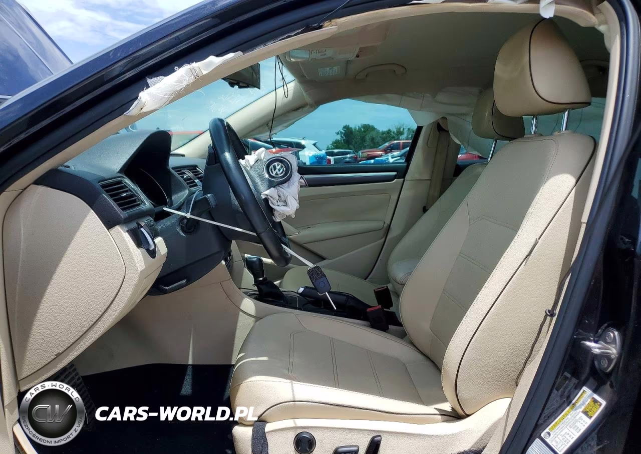 2018 Volkswagen Passat S VIN:1VWAA7A32JC010948 - 7