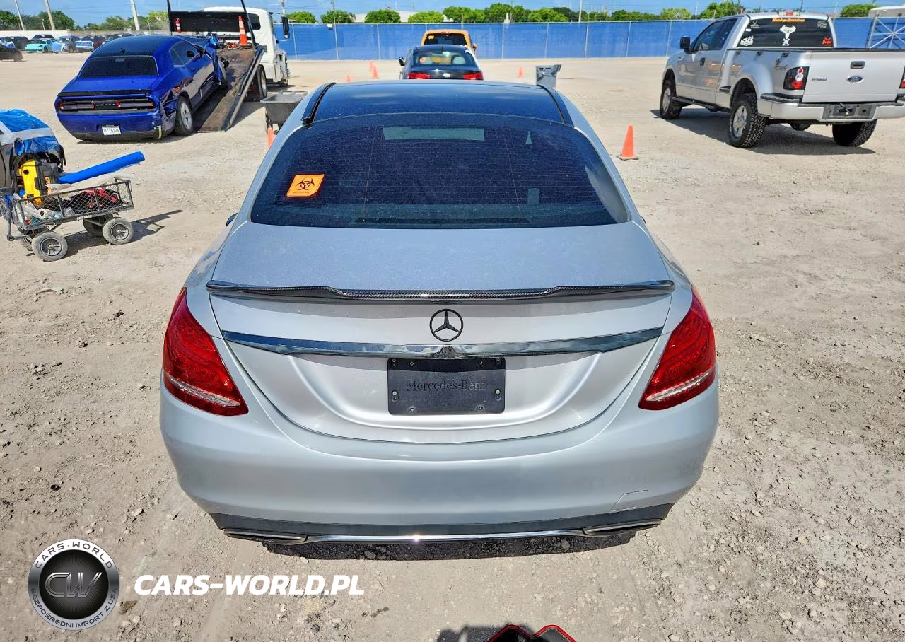 2018 Mercedes-Benz C 300 4Matic VIN:55SWF4KB3JU247982 - 6