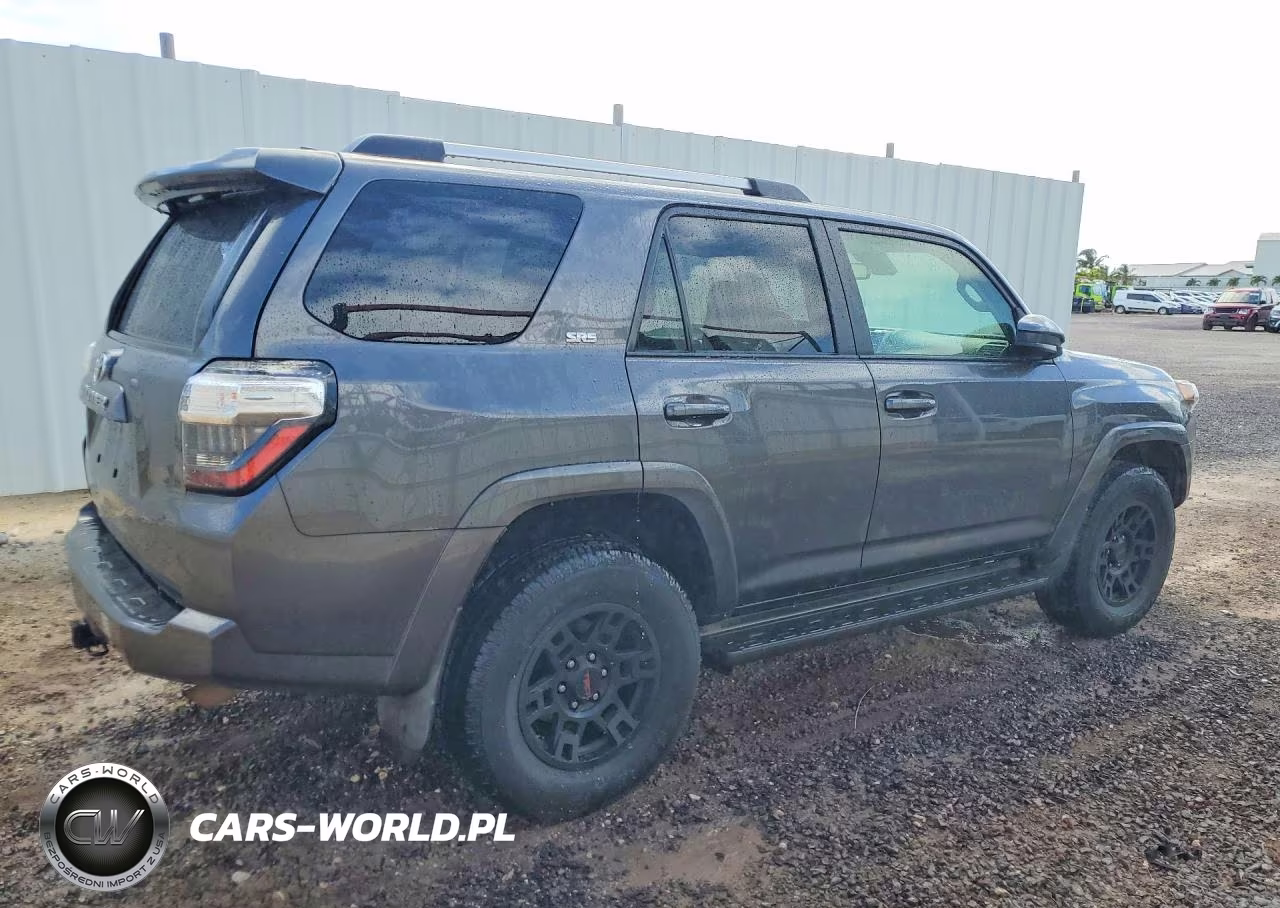 2020 Toyota 4Runner VIN:JTEBU5JR3L5802343 - 3