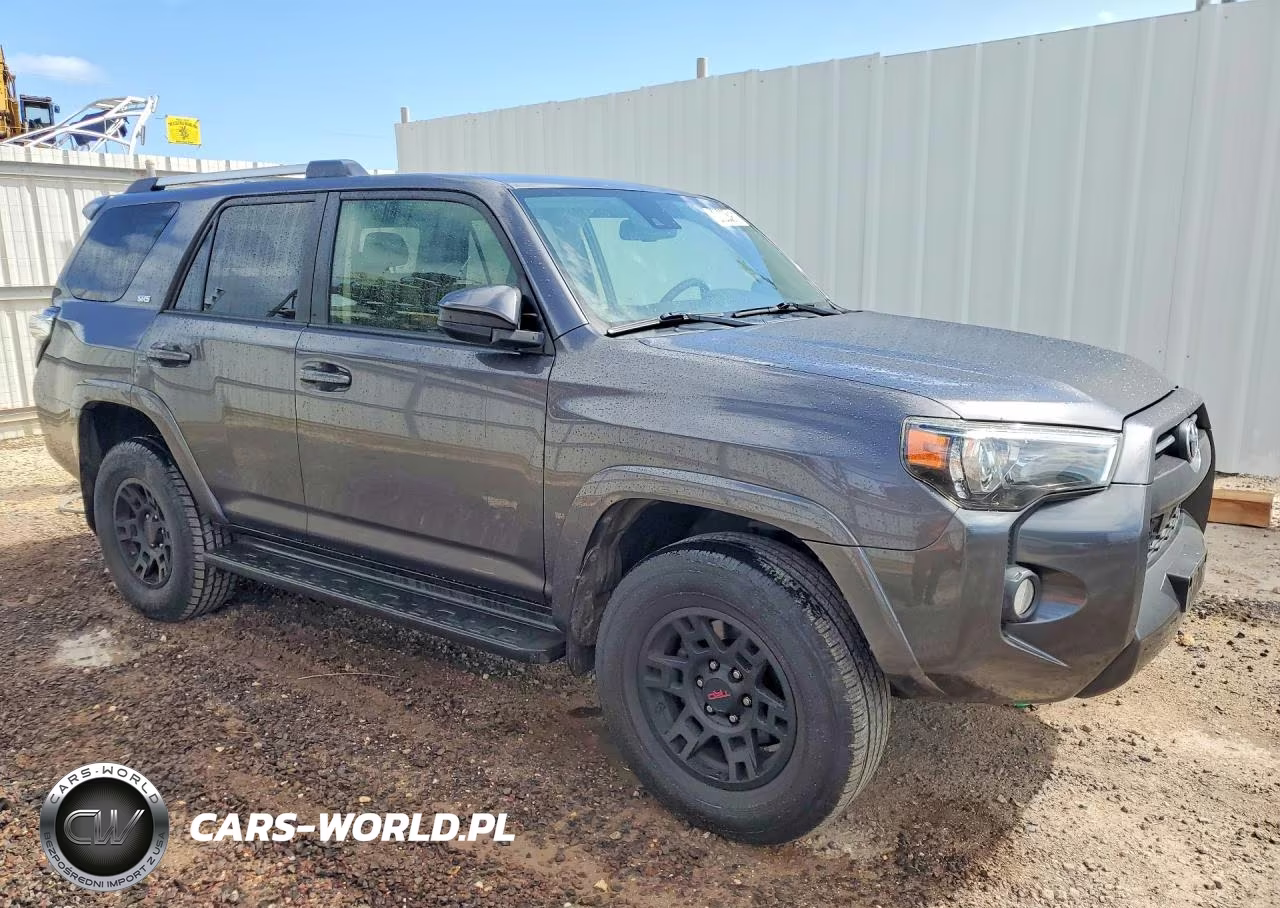 2020 Toyota 4Runner VIN:JTEBU5JR3L5802343 - 4