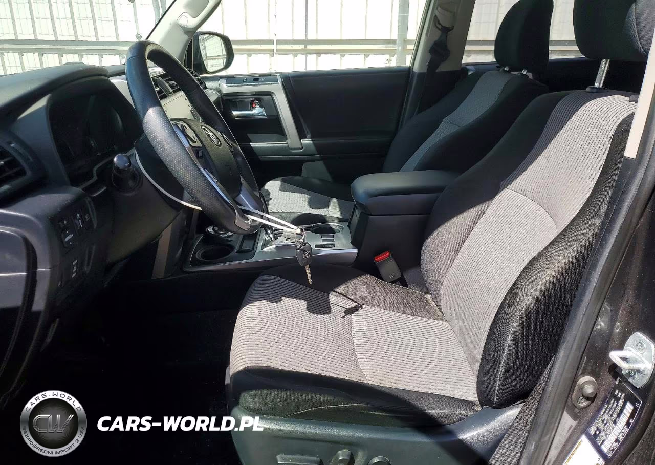 2020 Toyota 4Runner VIN:JTEBU5JR3L5802343 - 7