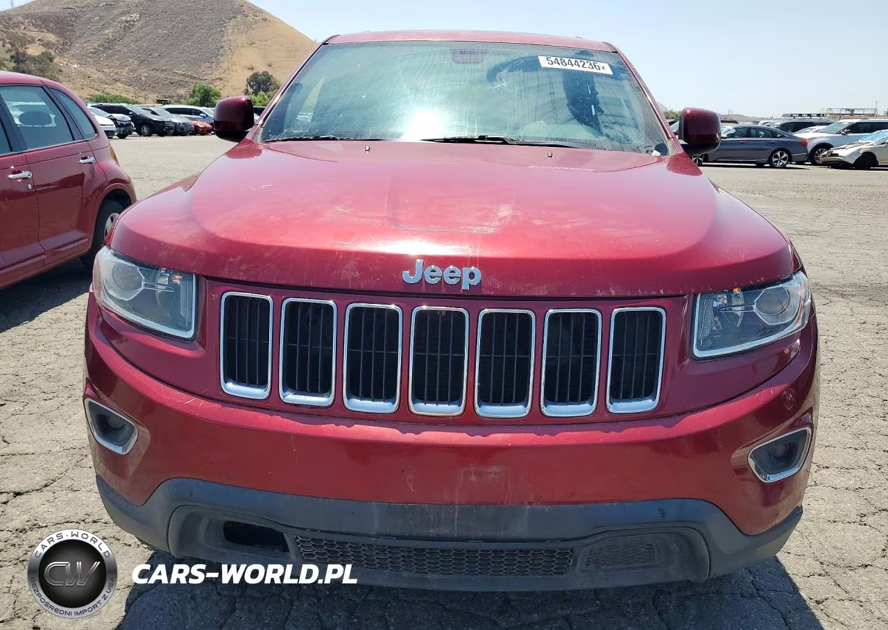2015 Jeep Grand Cherokee Laredo VIN:1C4RJFAG5FC924282 - 5