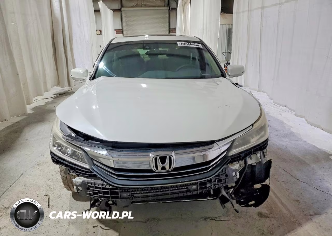 2017 Honda Accord Touring VIN:1HGCR3F9XHA042094 - 5