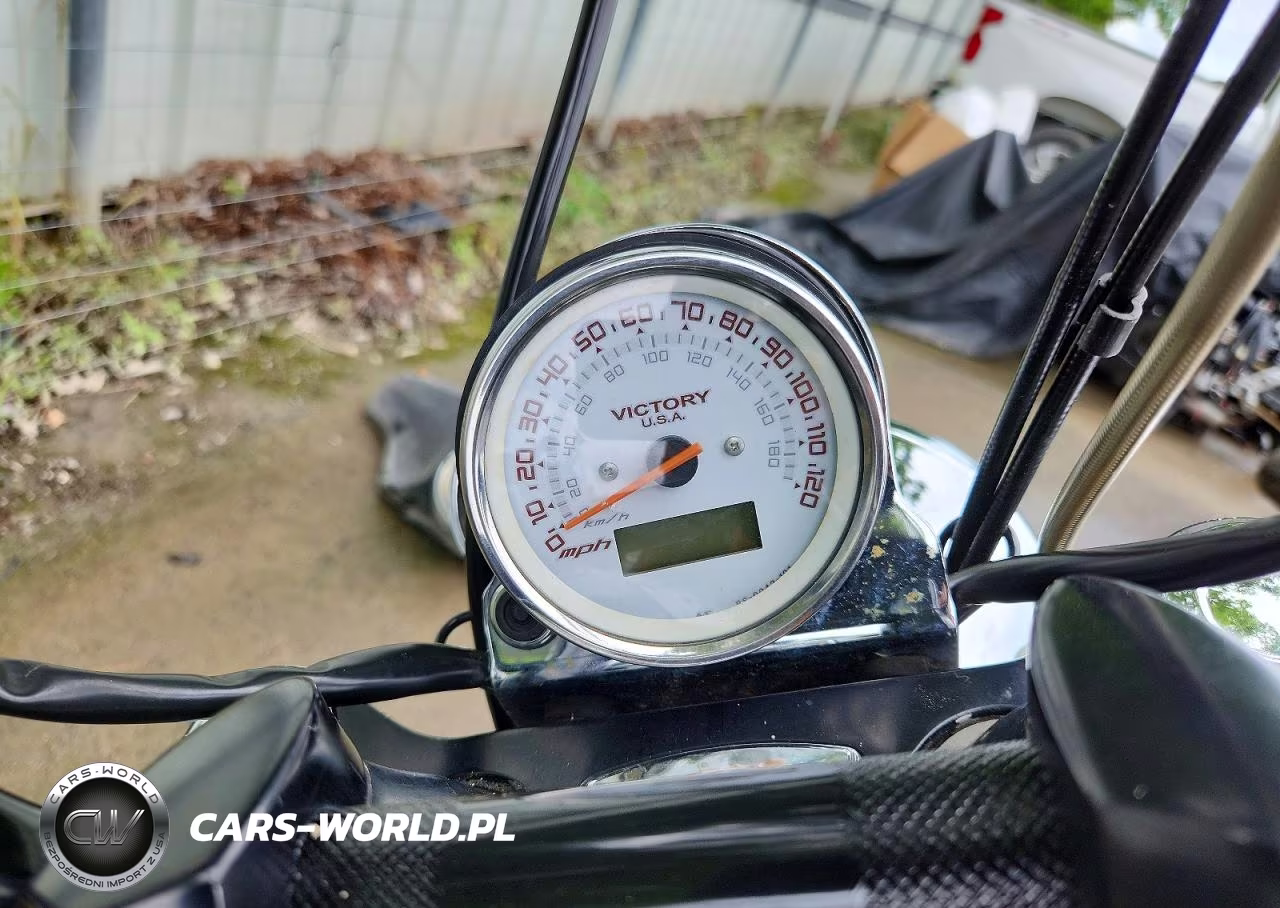 2010 Victory Motorcycles Vegas 8-Ball VIN:5VPAB26D5A3004146 - 7